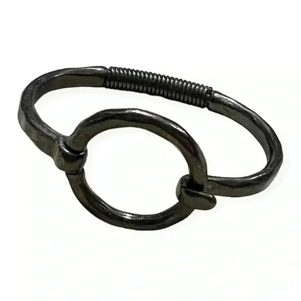 UNIQUE BLACK/CHARCOAL DISTRESSED BRACELET 🖤